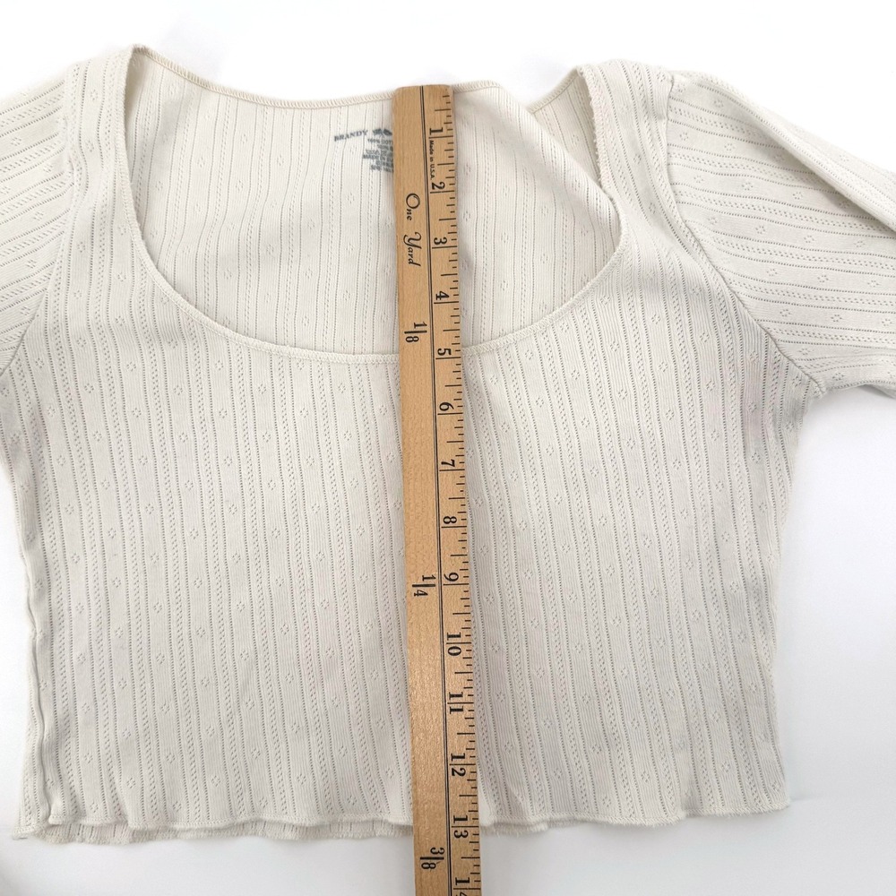 Brandy Melville Pointelle Crop Top Womens OS Cream Long Sleeve Scoop Neck Basic - Picture 5 of 7